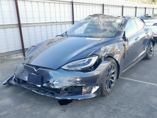 5YJSA1E20JF297778 - 2018 TESLA MODEL S فحمي صورة 2