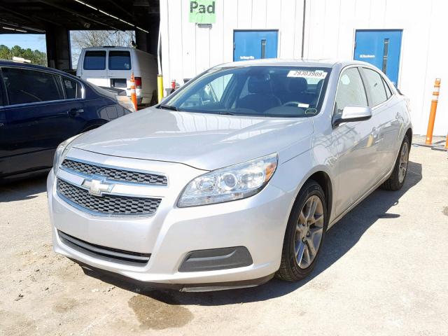 1G11D5RR6DF113518 - 2013 CHEVROLET MALIBU 1LT 银色 照片 2
