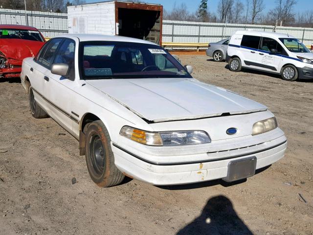 2FACP73W8NX174673 - 1992 FORD CROWN VICT WHITE photo 1