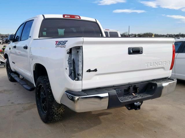 5TFDW5F17GX577512 - 2016 TOYOTA TUNDRA CRE WHITE photo 3