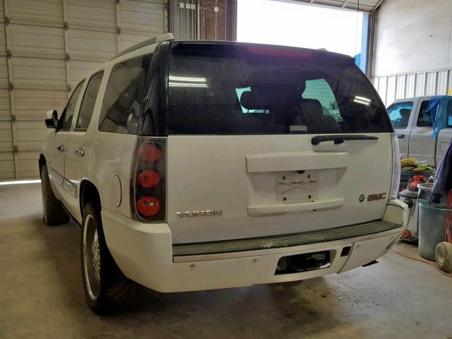 1GKFK63867J235715 - 2007 GMC YUKON DENA WHITE photo 3