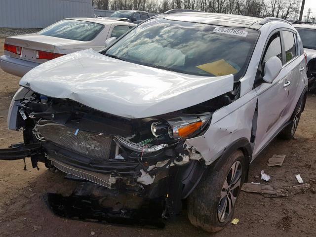 KNDPC3A21B7106734 - 2011 KIA SPORTAGE E WHITE photo 2