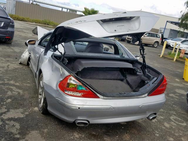 WDBSK75F33F056216 - 2003 MERCEDES-BENZ SL 500R SILVER photo 3