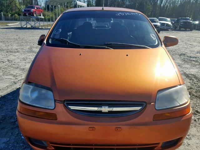 KL1TG52625B496901 - 2005 CHEVROLET AVEO LT ORANGE photo 9