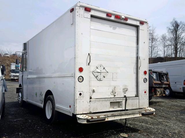 4UZA4FF46WC990869 - 1998 FREIGHTLINER CHASSIS M WHITE photo 3