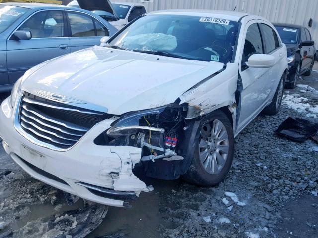 1C3CCBABXEN122346 - 2014 CHRYSLER 200 LX WHITE photo 9