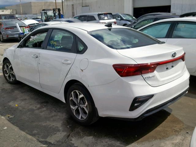 3KPF24AD0KE044572 - 2019 KIA FORTE FE WHITE photo 3