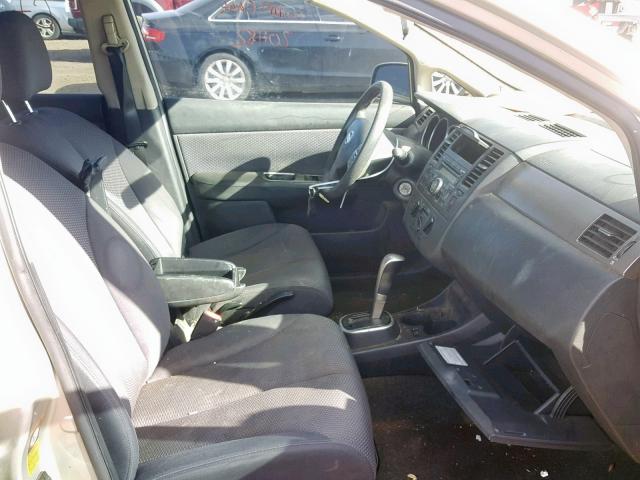 3N1BC11E48L367145 - 2008 NISSAN VERSA S SILVER photo 5