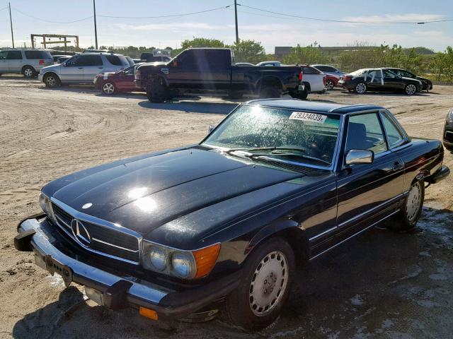 WDBBA48D8GA042617 - 1986 MERCEDES-BENZ 560 SL BLACK photo 2