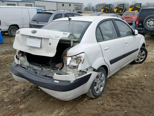 KNADE123576186400 - 2007 KIA RIO BASE WHITE photo 4