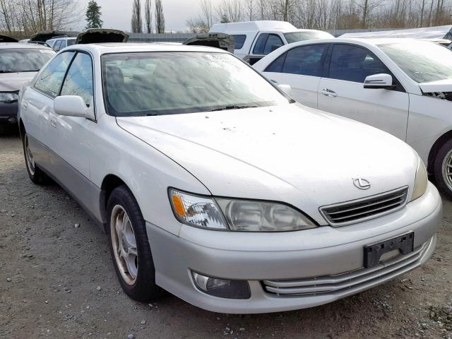 JT8BF28G7Y5083802 - 2000 LEXUS ES 300 WHITE photo 1