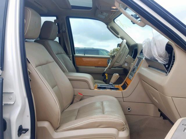 5LMFU27517LJ03571 - 2007 LINCOLN NAVIGATOR WHITE photo 5