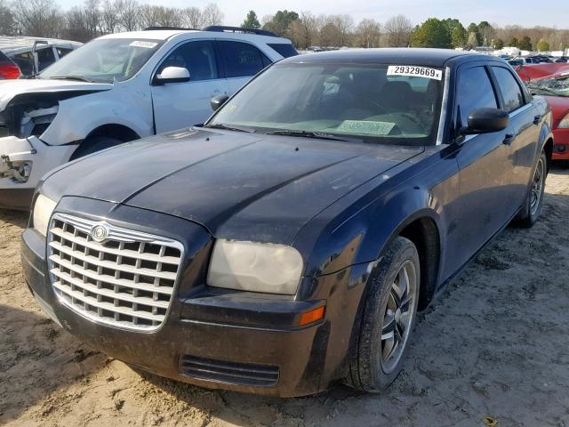 2C3KA43R57H823766 - 2007 CHRYSLER 300 BLACK photo 2