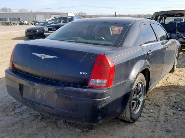 2C3KA43R57H823766 - 2007 CHRYSLER 300 BLACK photo 4