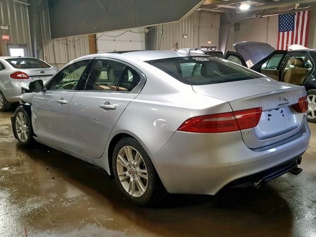 SAJAJ4FX4JCP25566 - 2018 JAGUAR XE PREMIUM SILVER photo 3