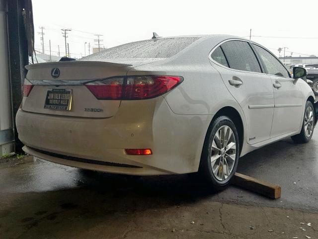 JTHBW1GG7E2061758 - 2014 LEXUS ES 300H WHITE photo 4