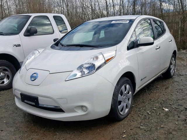 1N4AZ0CP1DC425160 - 2013 NISSAN LEAF S WHITE photo 2