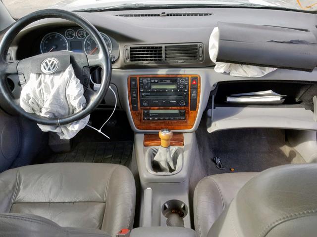 WVWRH63B21E149742 - 2001 VOLKSWAGEN PASSAT GLX SILVER photo 9