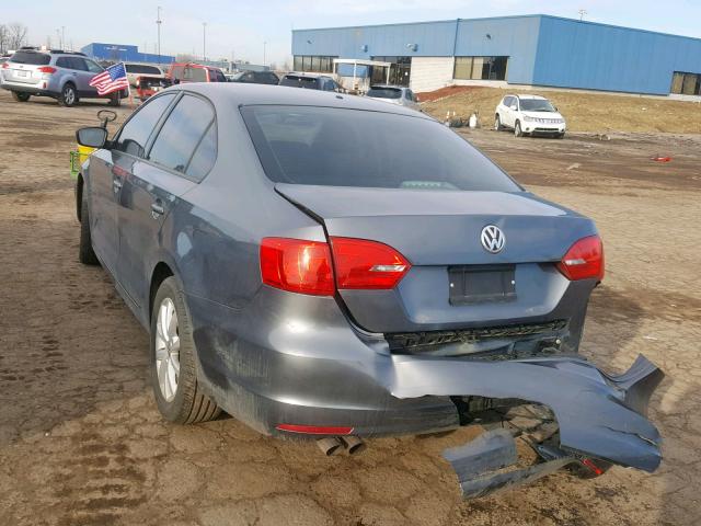 3VW2K7AJ8CM393571 - 2012 VOLKSWAGEN JETTA BASE GRAY photo 3