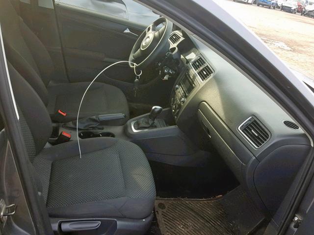 3VW2K7AJ8CM393571 - 2012 VOLKSWAGEN JETTA BASE GRAY photo 5