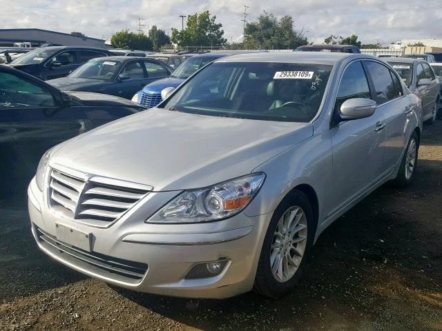 KMHGC46E69U021582 - 2009 HYUNDAI GENESIS 3. SILVER photo 2