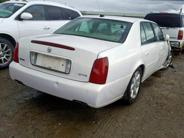 1G6KF57934U174509 - 2004 CADILLAC DEVILLE DT WHITE photo 4