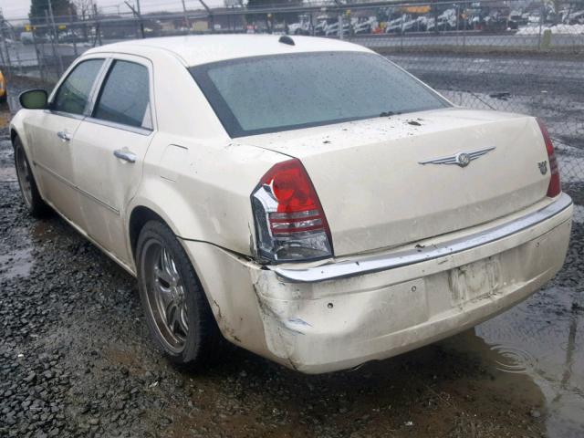 2C3AA63H45H562769 - 2005 CHRYSLER 300C CREAM photo 3