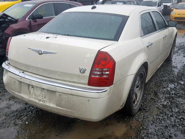 2C3AA63H45H562769 - 2005 CHRYSLER 300C CREAM photo 4