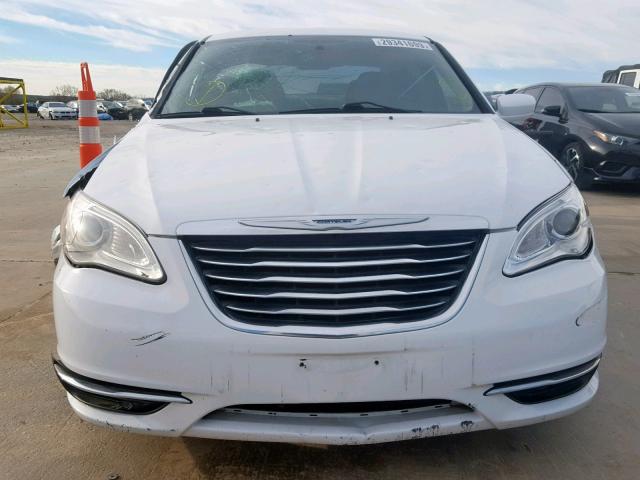 1C3CCBAB0DN622725 - 2013 CHRYSLER 200 LX WHITE photo 9