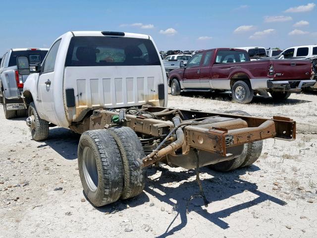 1GDJK34648E143039 - 2008 GMC SIERRA K35 WHITE photo 3