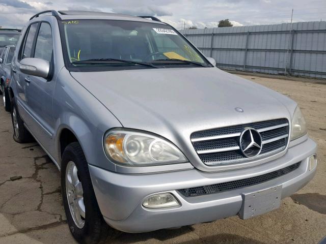 4JGAB75E82A317495 - 2002 MERCEDES-BENZ ML 500 SILVER photo 1