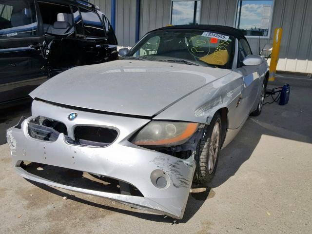 4USBT33524LR67426 - 2004 BMW Z4 2.5 SILVER photo 2