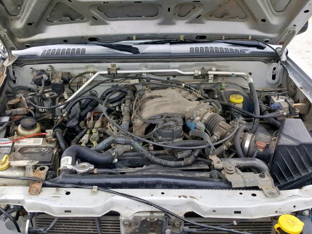 1N6ED27T11C342270 - 2001 NISSAN FRONTIER C SILVER photo 7