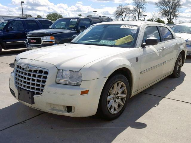 2C3KA43R08H251006 - 2008 CHRYSLER 300 LX WHITE photo 2