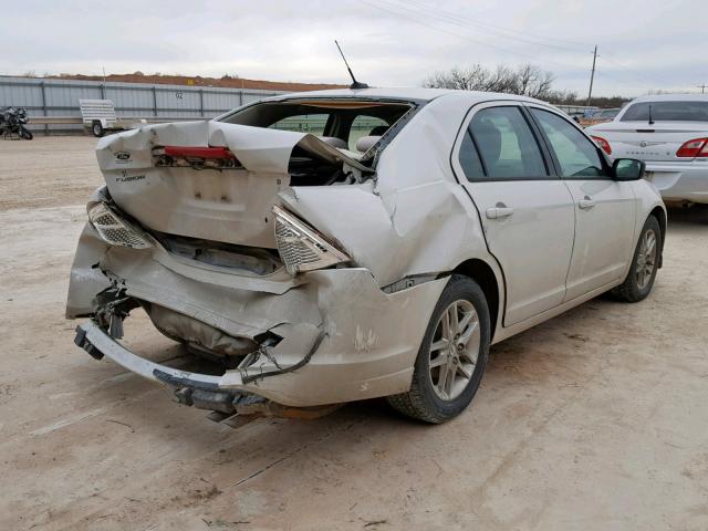 3FAHP0GA2AR356910 - 2010 FORD FUSION S WHITE photo 4