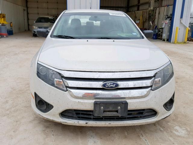 3FAHP0GA2AR356910 - 2010 FORD FUSION S WHITE photo 9