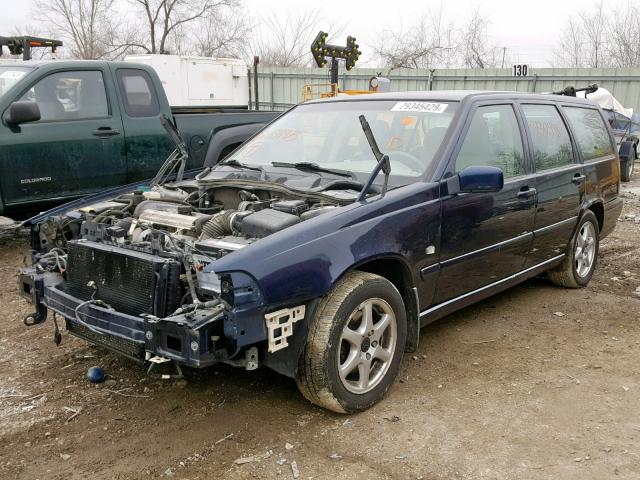 YV1LW61J7Y2635975 - 2000 VOLVO V70 BASE BLUE photo 2