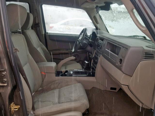 1J8HG48K86C225584 - 2006 JEEP COMMANDER CHARCOAL photo 5