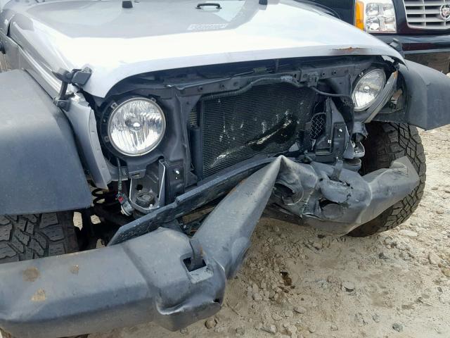 1C4AJWAG1FL746755 - 2015 JEEP WRANGLER S GRAY photo 9