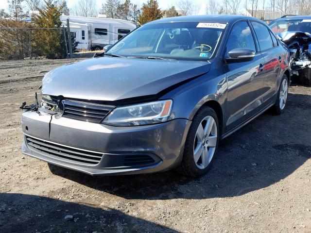 3VWLL7AJ2BM090558 - 2011 VOLKSWAGEN JETTA TDI GRAY photo 2