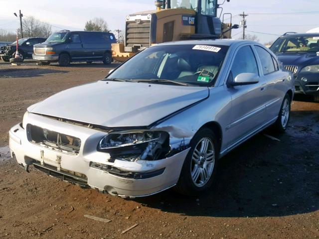 YV1RS592562508961 - 2006 VOLVO S60 2.5T SILVER photo 2