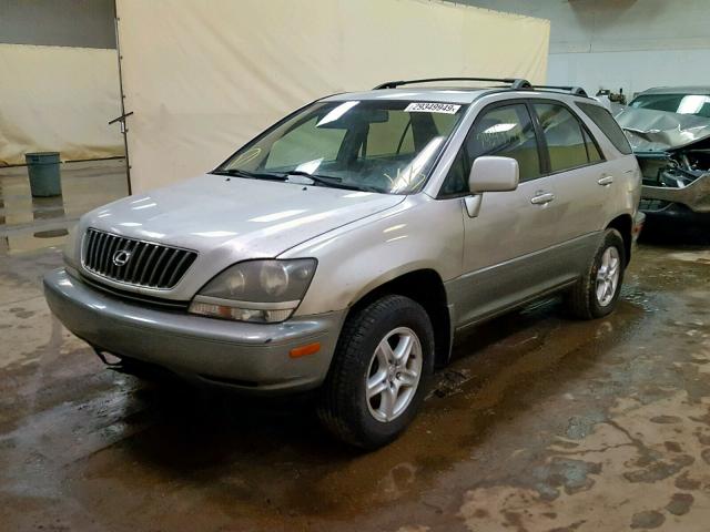 JT6HF10U2Y0142220 - 2000 LEXUS RX SILVER photo 2