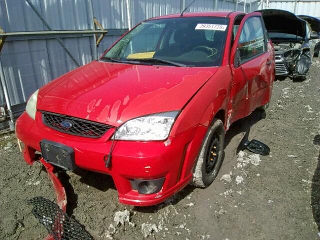 1FAFP31N97W317628 - 2007 FORD FOCUS ZX3 RED photo 2