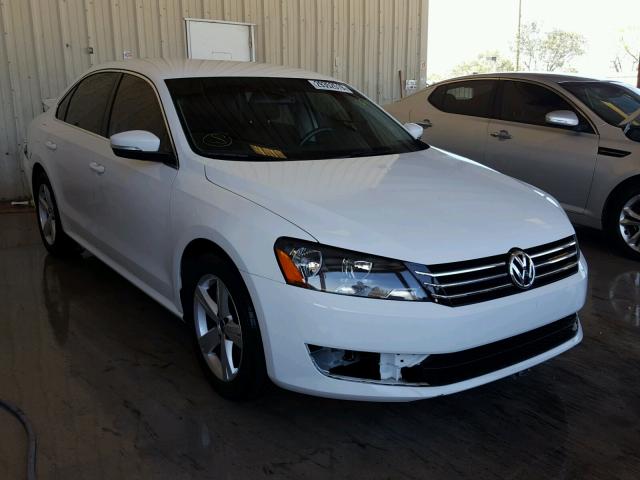 1VWBP7A38DC043900 - 2013 VOLKSWAGEN PASSAT SE WHITE photo 1