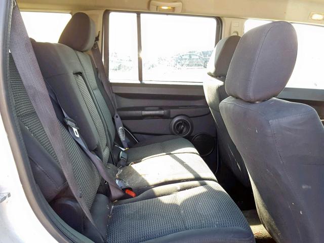 1J8HG48K28C191645 - 2008 JEEP COMMANDER SILVER photo 6