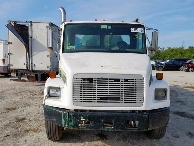 1FVABXCS13DL89513 - 2003 FREIGHTLINER MEDIUM CON TWO TONE photo 9