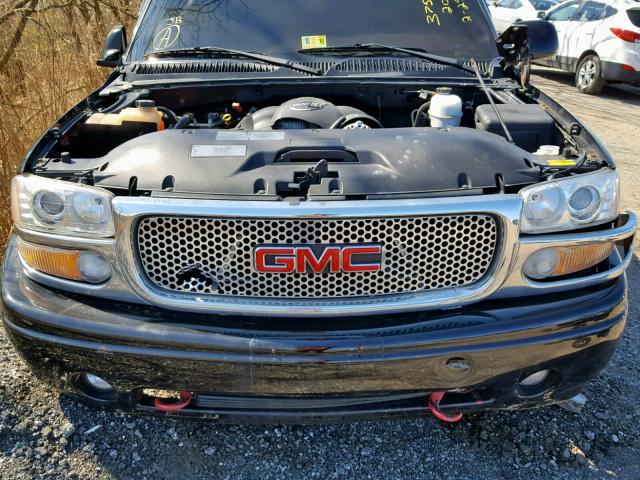 1GKEK63U34J329863 - 2004 GMC YUKON DENA BLACK photo 9