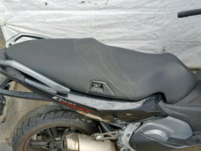 WB1013200DZC93444 - 2013 BMW C600 SPORT GRAY photo 6