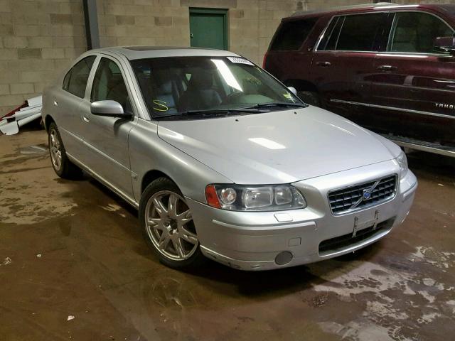 YV1RH592452458597 - 2005 VOLVO S60 2.5T SILVER photo 1