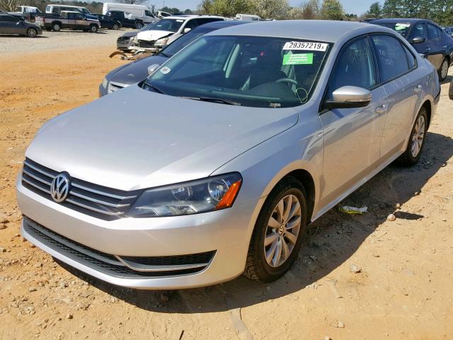 1VWAH7A33EC017764 - 2014 VOLKSWAGEN PASSAT S SILVER photo 2